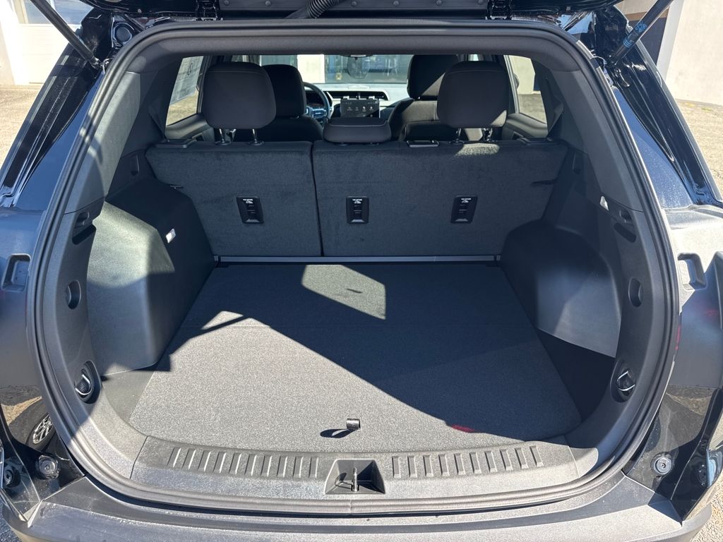 2026 GMC Terrain AWD Elevation Image 12 of 38