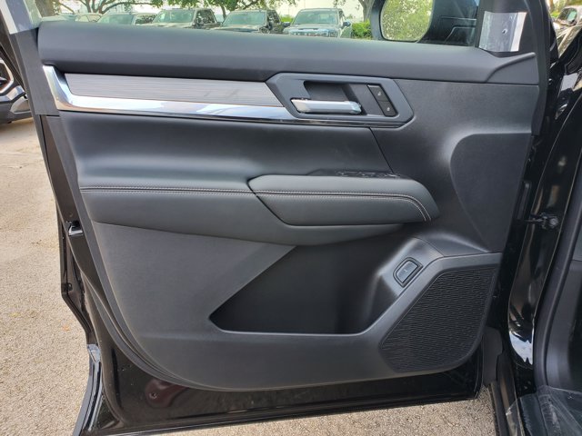 Vehicle image 11 of 16