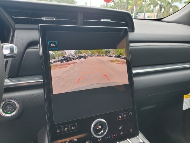 Vehicle image 10 of 13