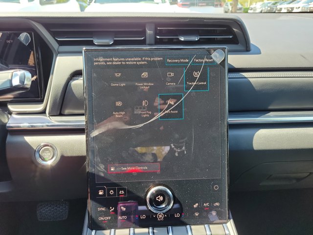 Vehicle image 11 of 13