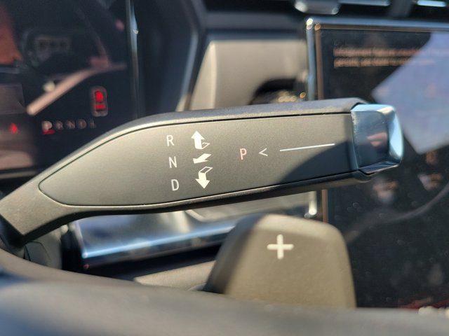 Vehicle image 12 of 13