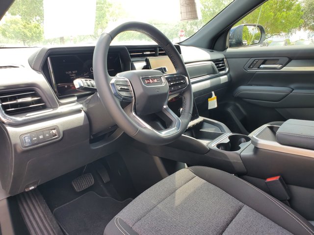 Vehicle image 8 of 14