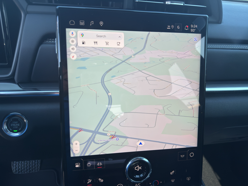 Vehicle image 14 of 22