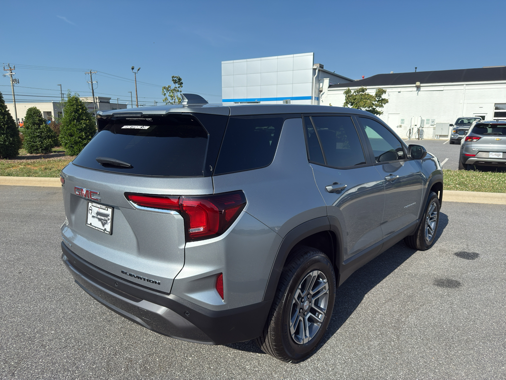 Vehicle image 4 of 22