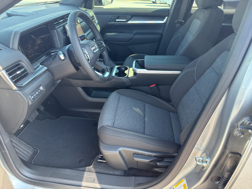 Vehicle image 9 of 22