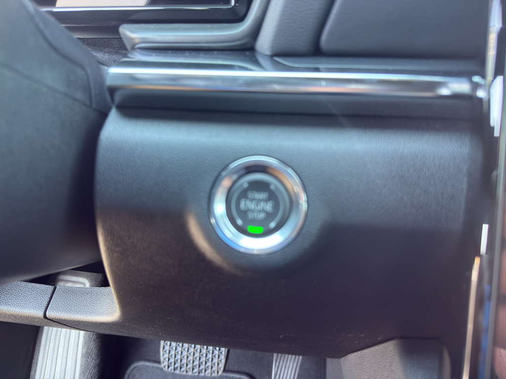 Vehicle image 21 of 22