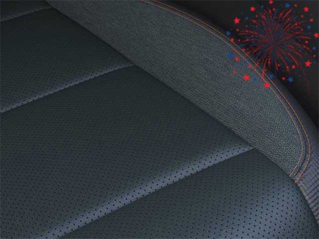 Vehicle image 18 of 24