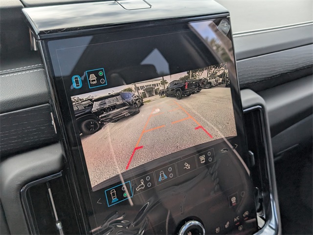 2026 GMC Yukon AT4 Ultimate Image 13 of 23