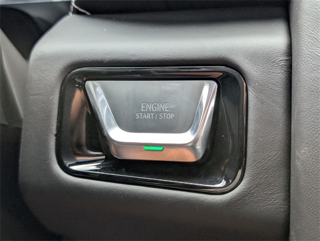 2026 GMC Yukon AT4 Ultimate Image 16 of 23