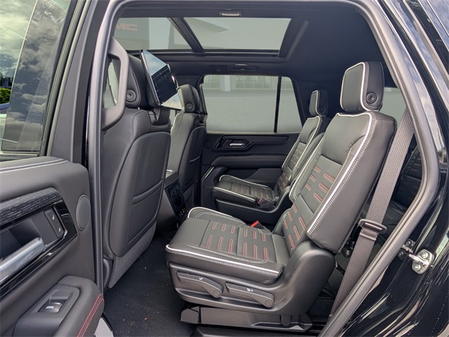 2026 GMC Yukon AT4 Ultimate Image 8 of 23