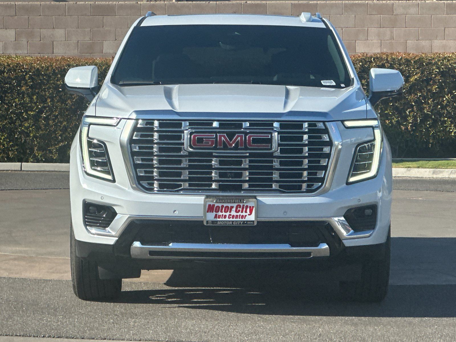 2026 GMC Yukon Denali Image 2 of 28
