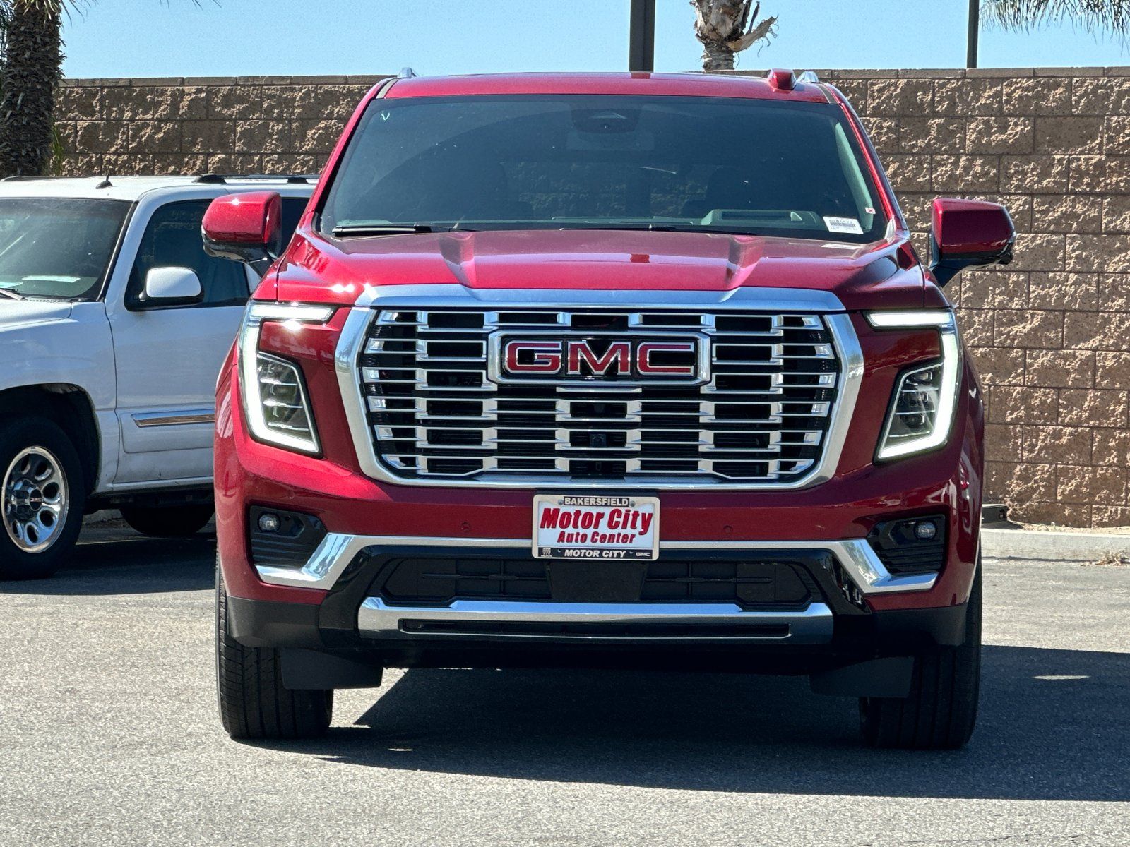 2026 GMC Yukon Denali Image 2 of 28