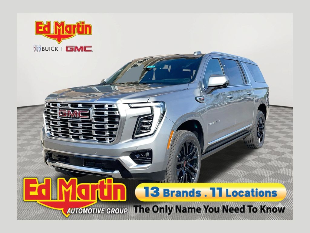2026 GMC Yukon XL Denali Image 2 of 39