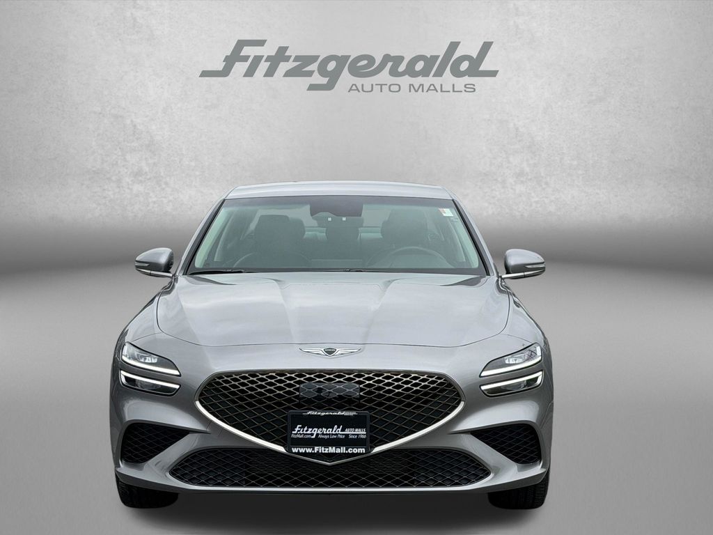 2026 Genesis G70 2.5T Image 2 of 28