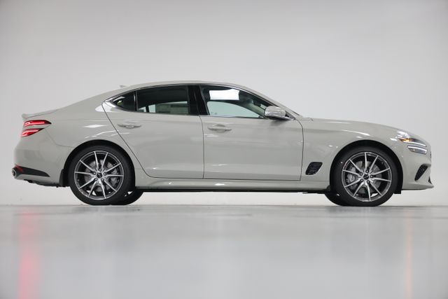 2026 Genesis G70 2.5T Prestige Image 3 of 43