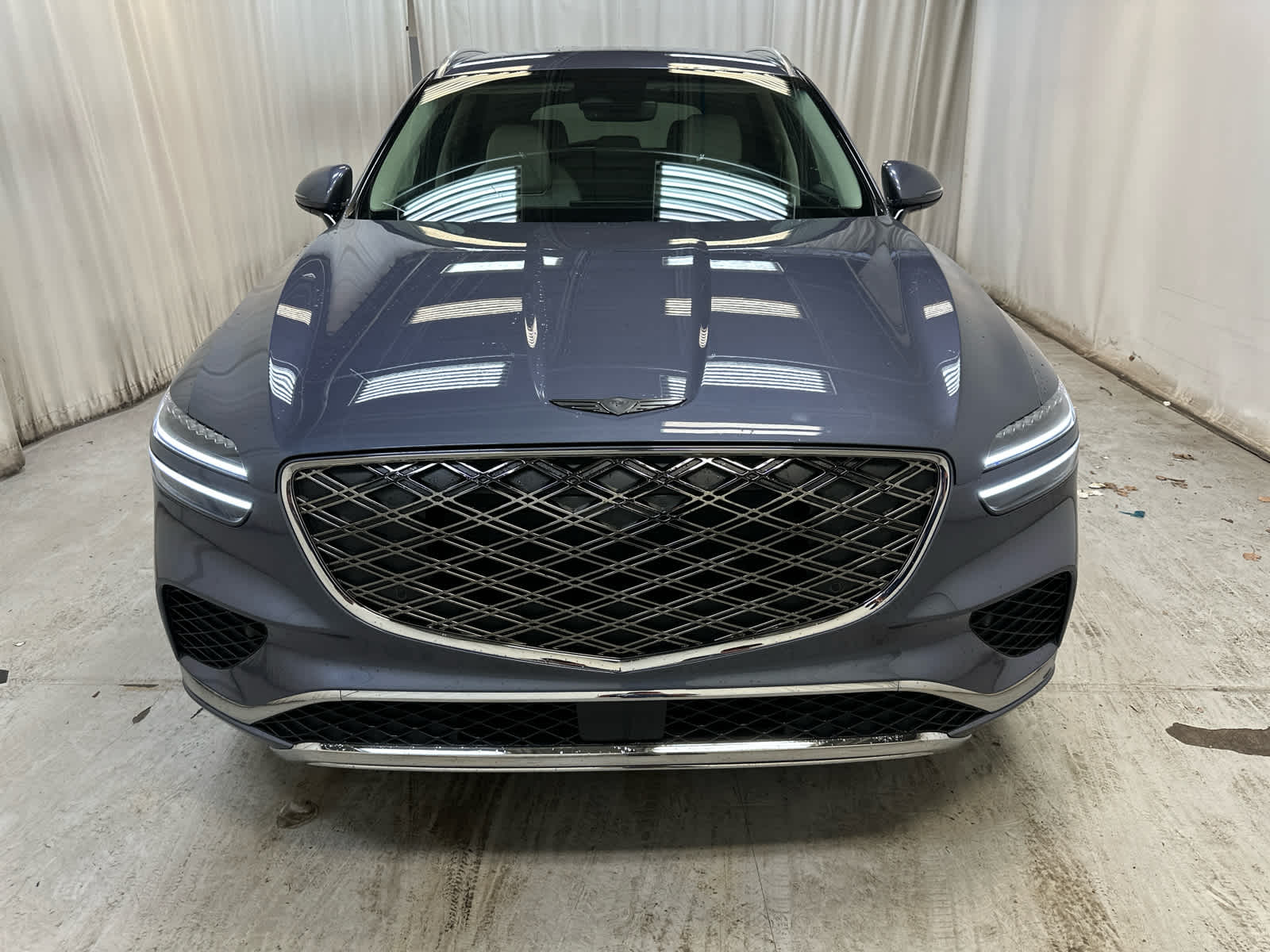 Vehicle image 2 of 19