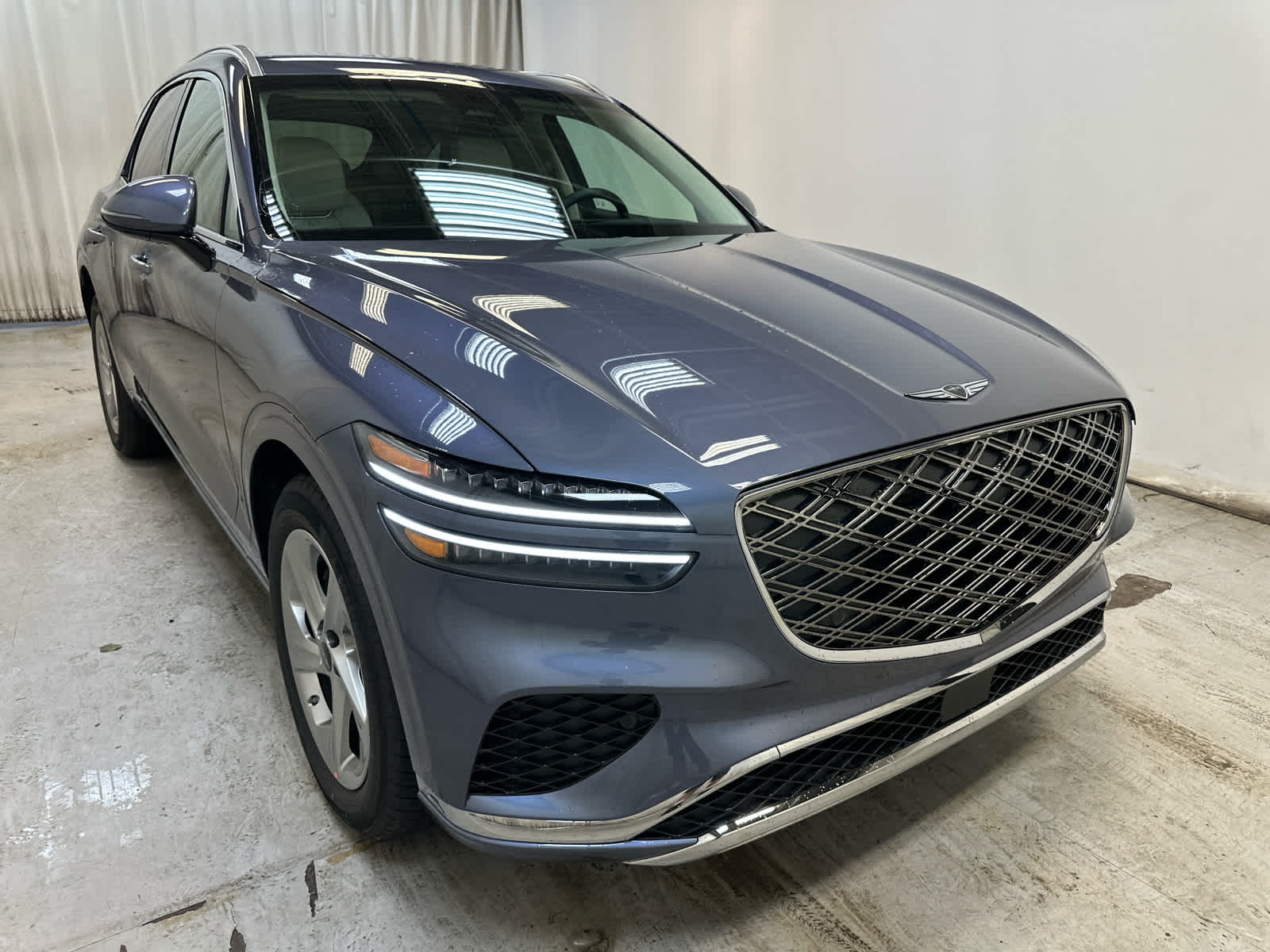 Vehicle image 3 of 19