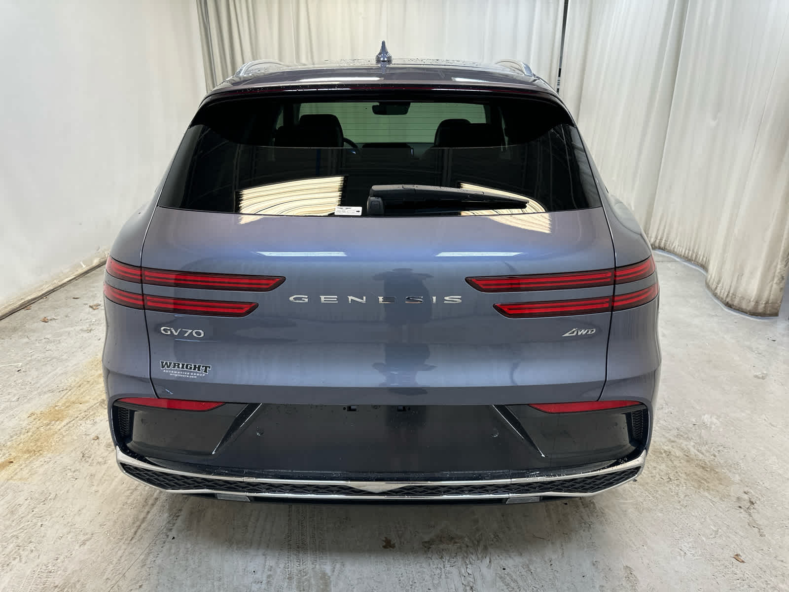 Vehicle image 7 of 19