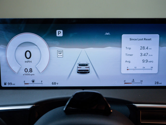 2026 Genesis GV70 2.5T Image 16 of 26