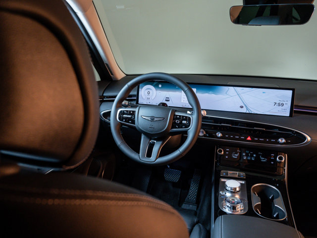 2026 Genesis GV70 2.5T Image 14 of 26