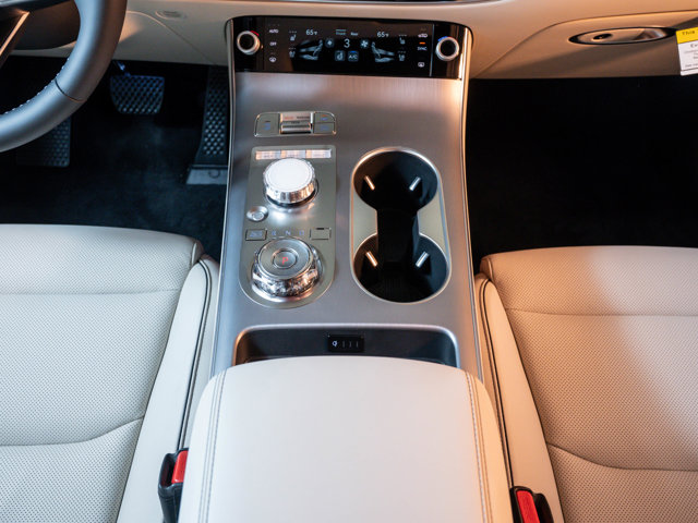 2026 Genesis GV70 2.5T Advanced Image 18 of 26
