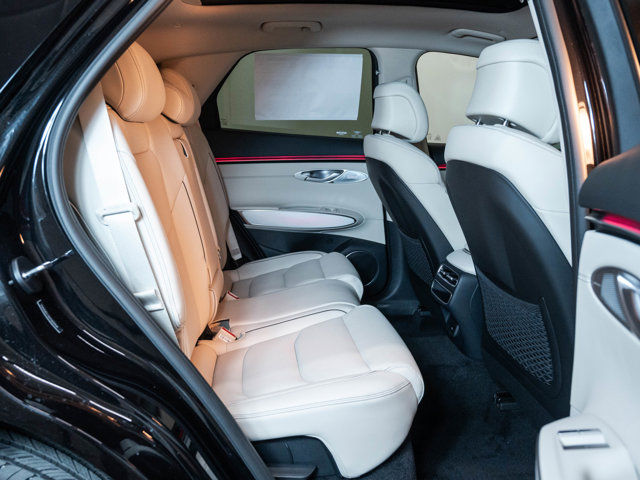2026 Genesis GV70 2.5T Advanced Image 8 of 26