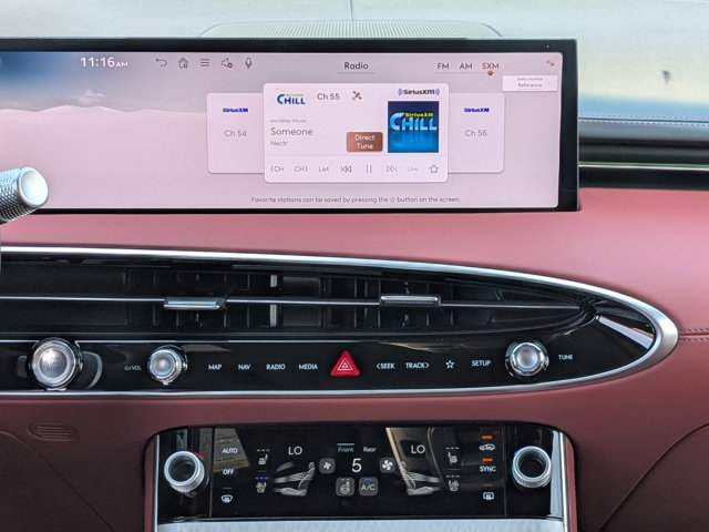 Vehicle image 18 of 32