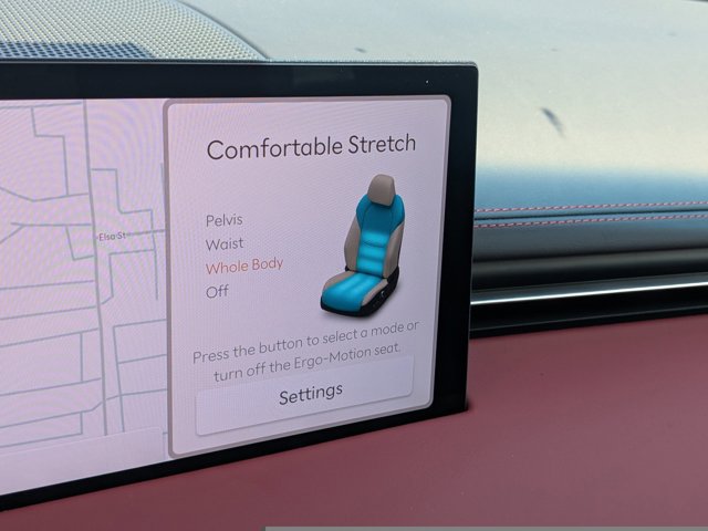 Vehicle image 19 of 32