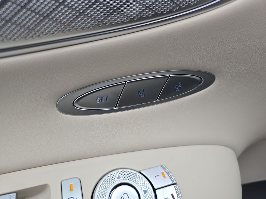 2026 Genesis GV70 2.5T Select Image 18 of 24