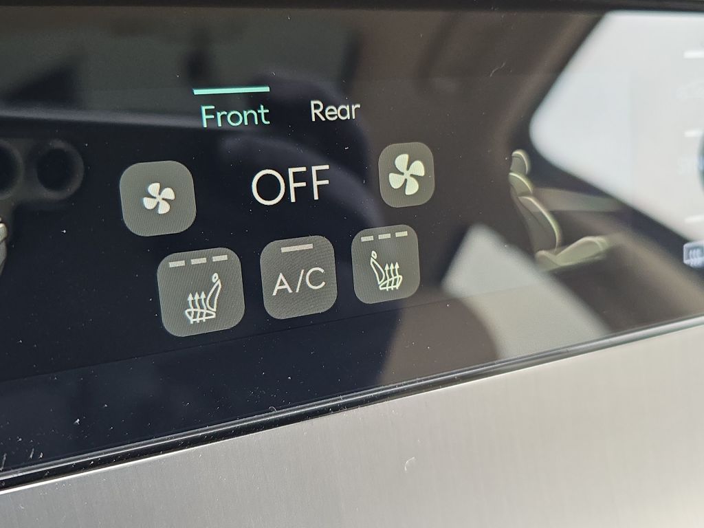 2026 Genesis GV70 2.5T Select Image 13 of 24