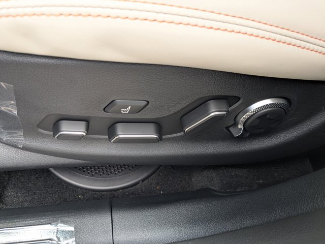 Vehicle image 29 of 31