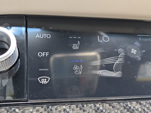 Vehicle image 14 of 31