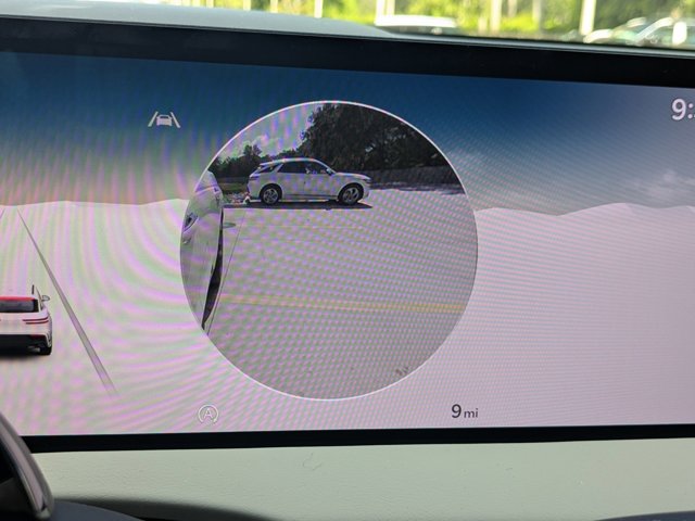 Vehicle image 16 of 30