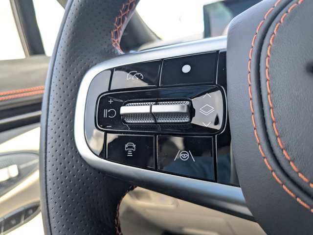 Vehicle image 25 of 30