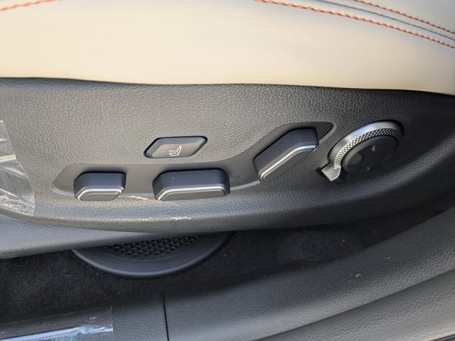 Vehicle image 29 of 30