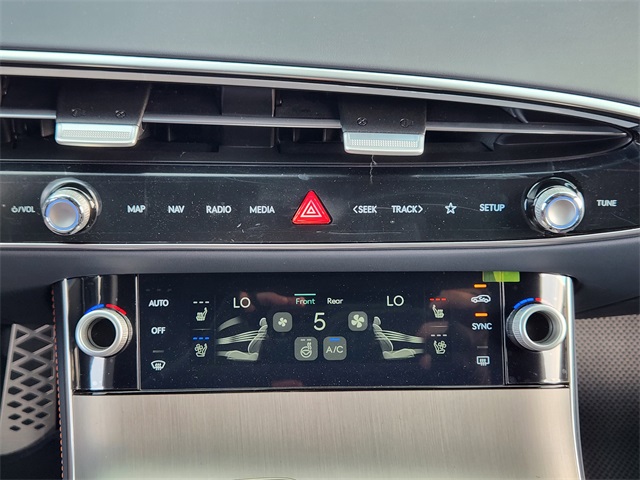 2026 Genesis GV70 3.5T Sport Advanced Image 15 of 24