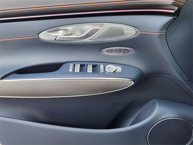 2026 Genesis GV70 3.5T Sport Advanced Image 18 of 24