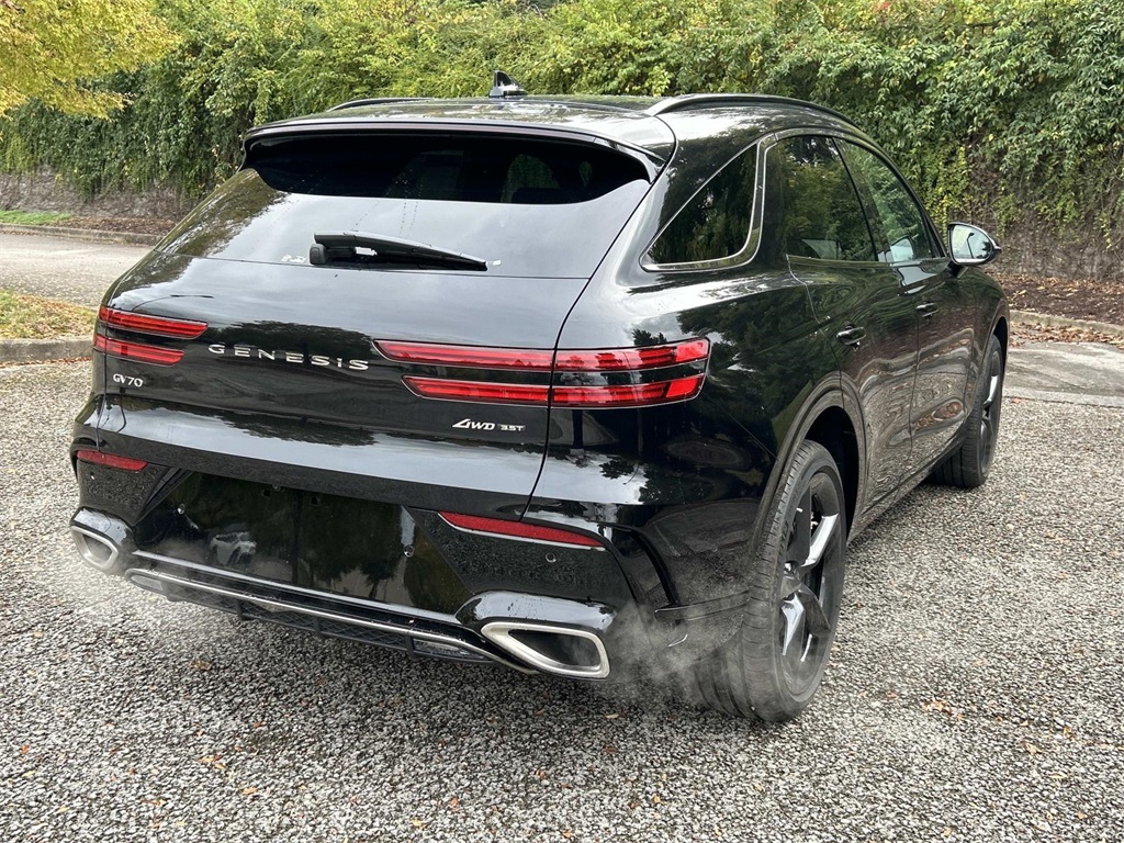 2026 Genesis GV70 3.5T Sport Prestige Image 5 of 41