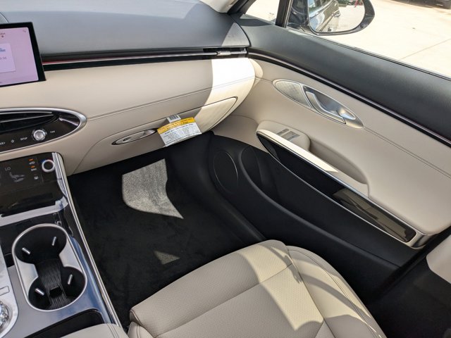 Vehicle image 13 of 29
