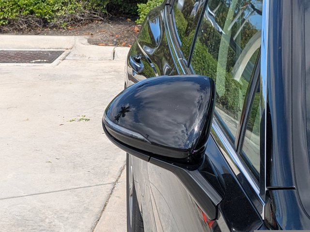 Vehicle image 27 of 29