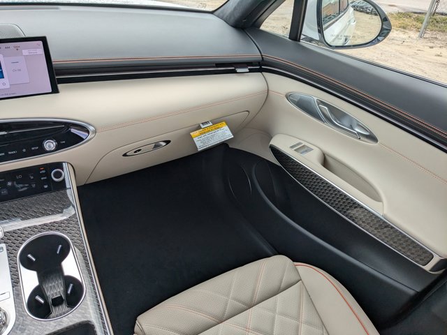 Vehicle image 12 of 31