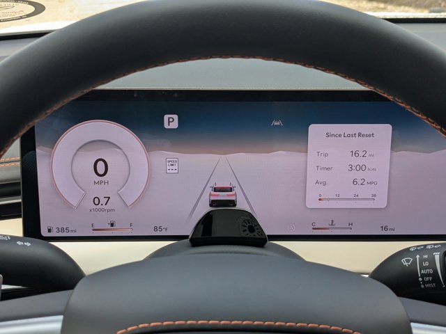 Vehicle image 16 of 31