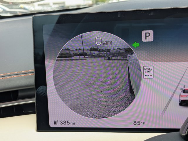 Vehicle image 15 of 31