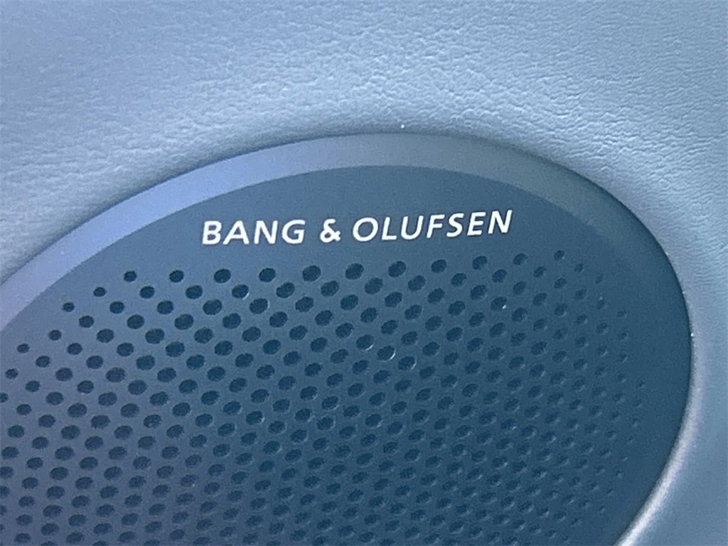 2026 Genesis GV80 Prestige Black Image 15 of 39