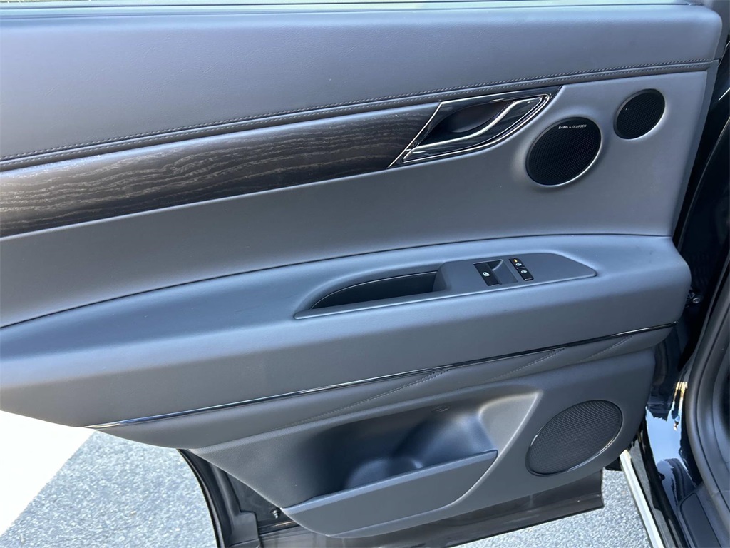 2026 Genesis GV80 Prestige Black Image 20 of 39