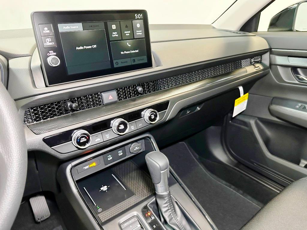 Vehicle image 16 of 23