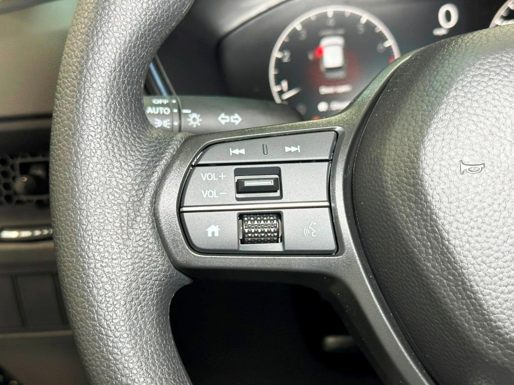 Vehicle image 22 of 23