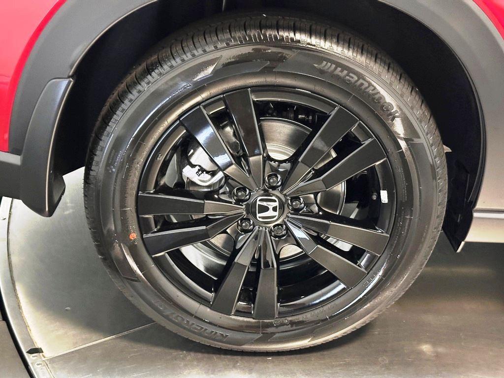 Vehicle image 11 of 23