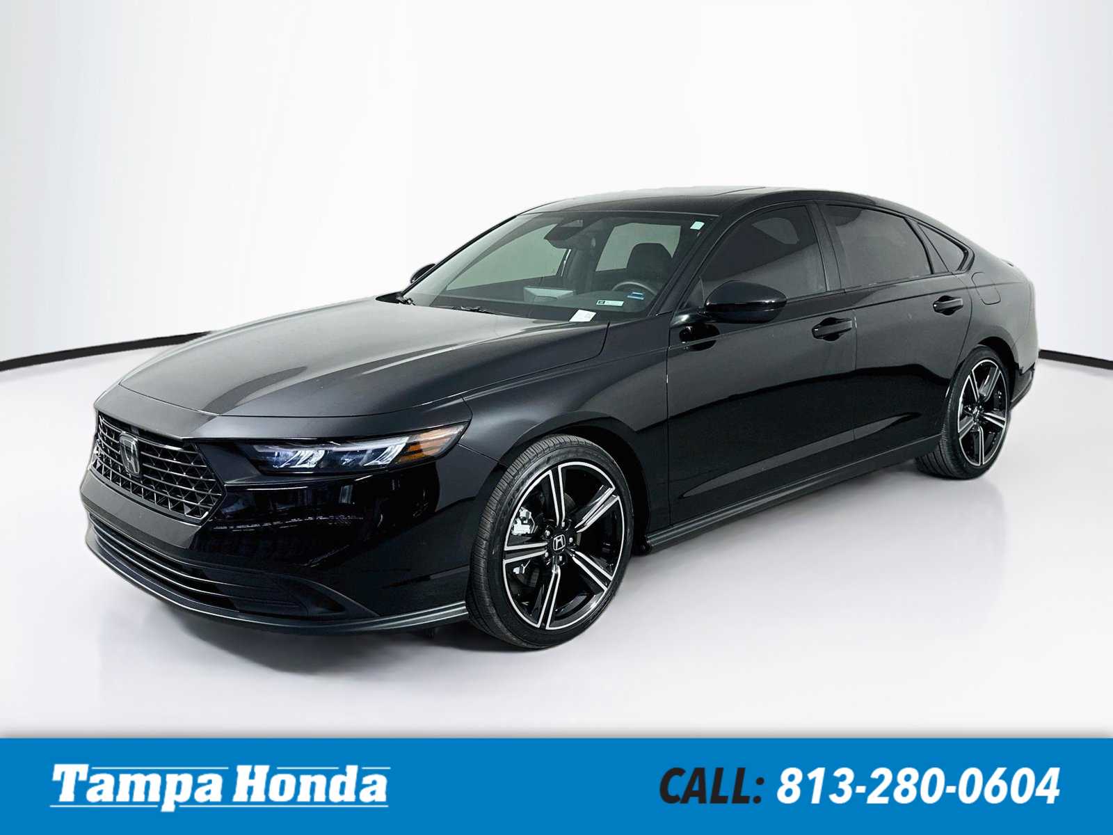 2026 Honda Accord Hybrid Sport Image 2 of 32