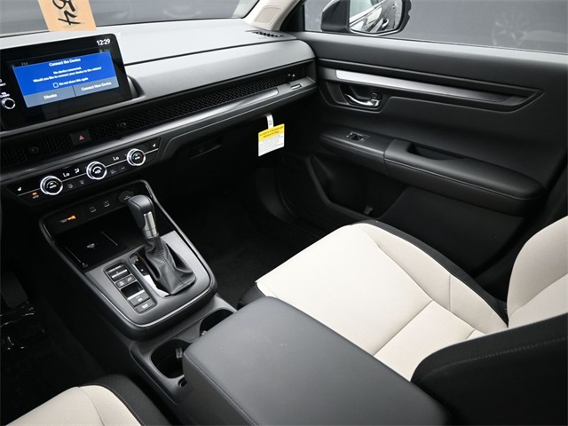 Vehicle image 33 of 35
